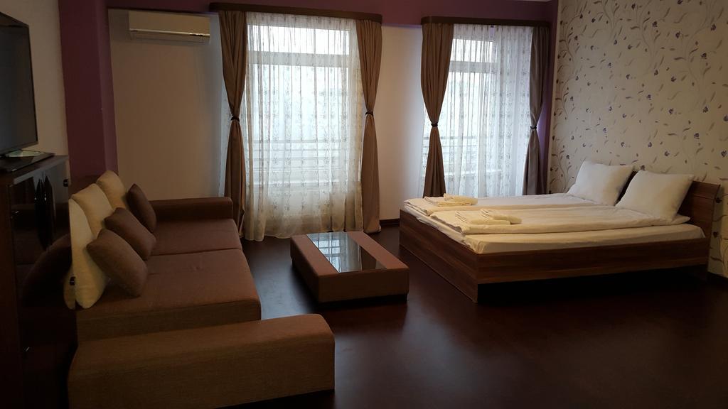 Sunlight Studio Apartment Oradea Exteriér fotografie