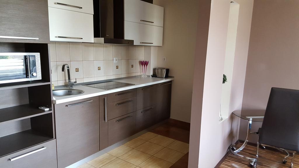 Sunlight Studio Apartment Oradea Exteriér fotografie